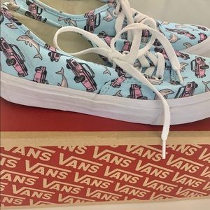 Vans Dolphins & Cars